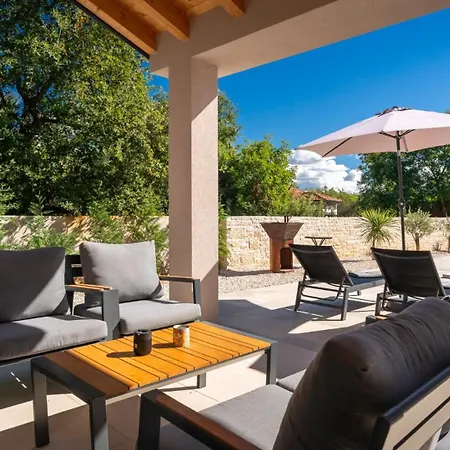Family Alves With Pool And Grill In Porec Villa Peroj